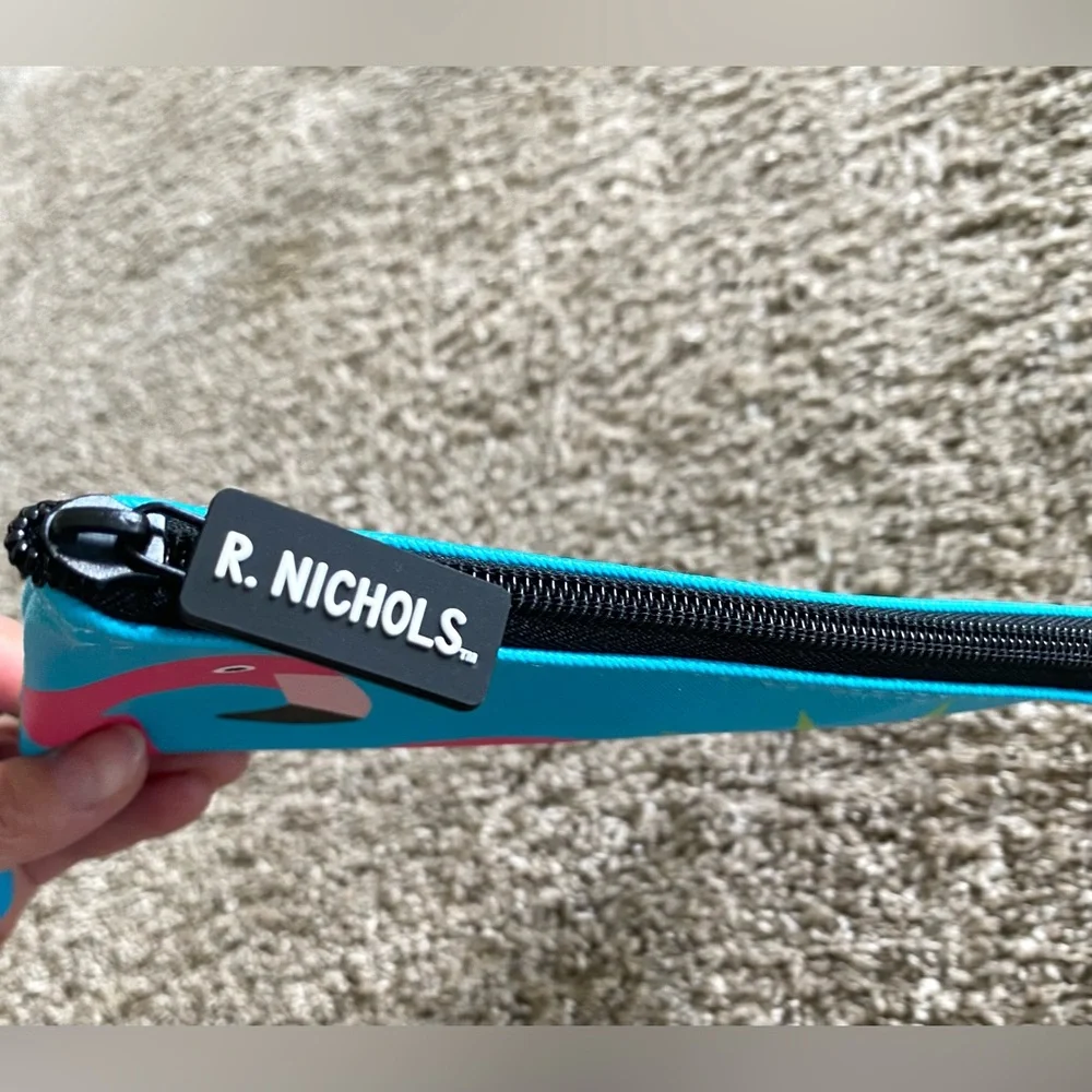 R. Nichols Travel Bag - Picture 4 of 6